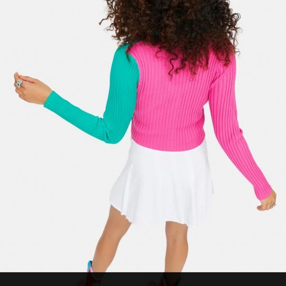 Dollskill Delia*s Two Toned Ribbed Sweater XS Flower Buttons Great condition - Picture 9 of 16